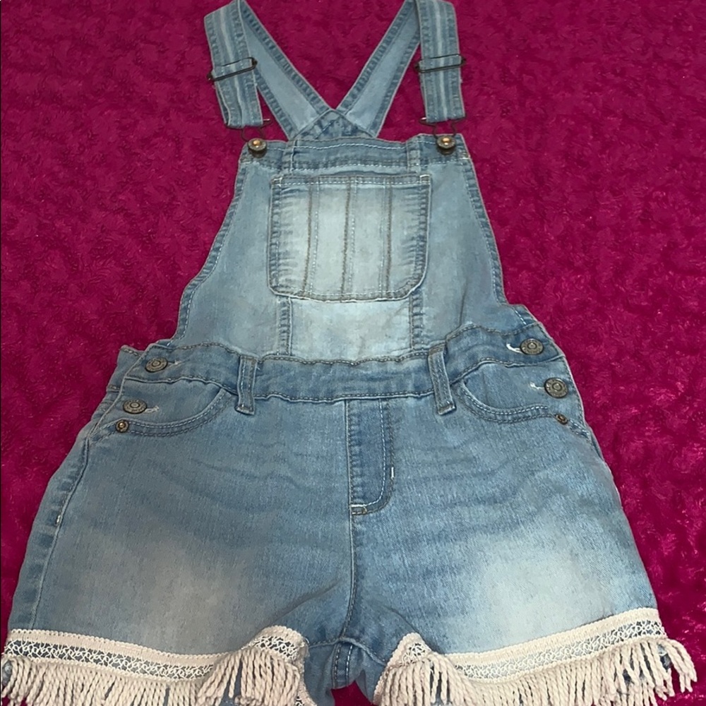 Super cute shirt overalls